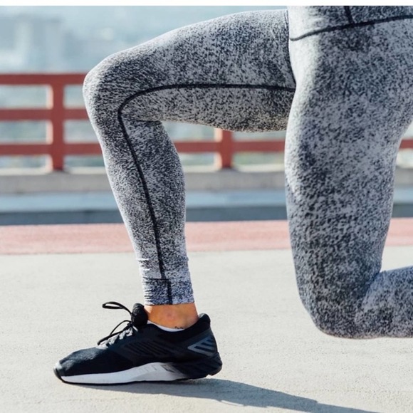 Lululemon🩶 Wunder Under High Rise TightsSpeckled Size 8 - Picture 1 of 7